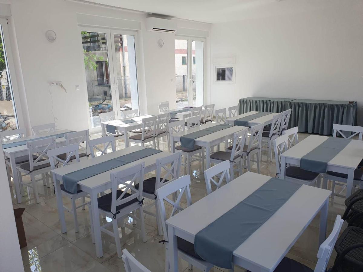 Orion Panzio Bed and Breakfast Hajdúszoboszló Exteriör bild