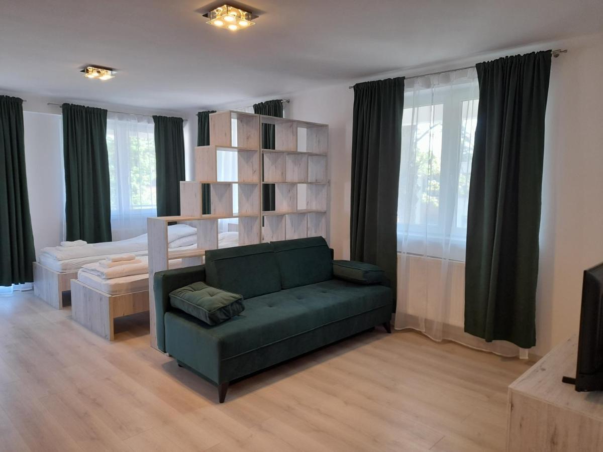 Orion Panzio Bed and Breakfast Hajdúszoboszló Exteriör bild