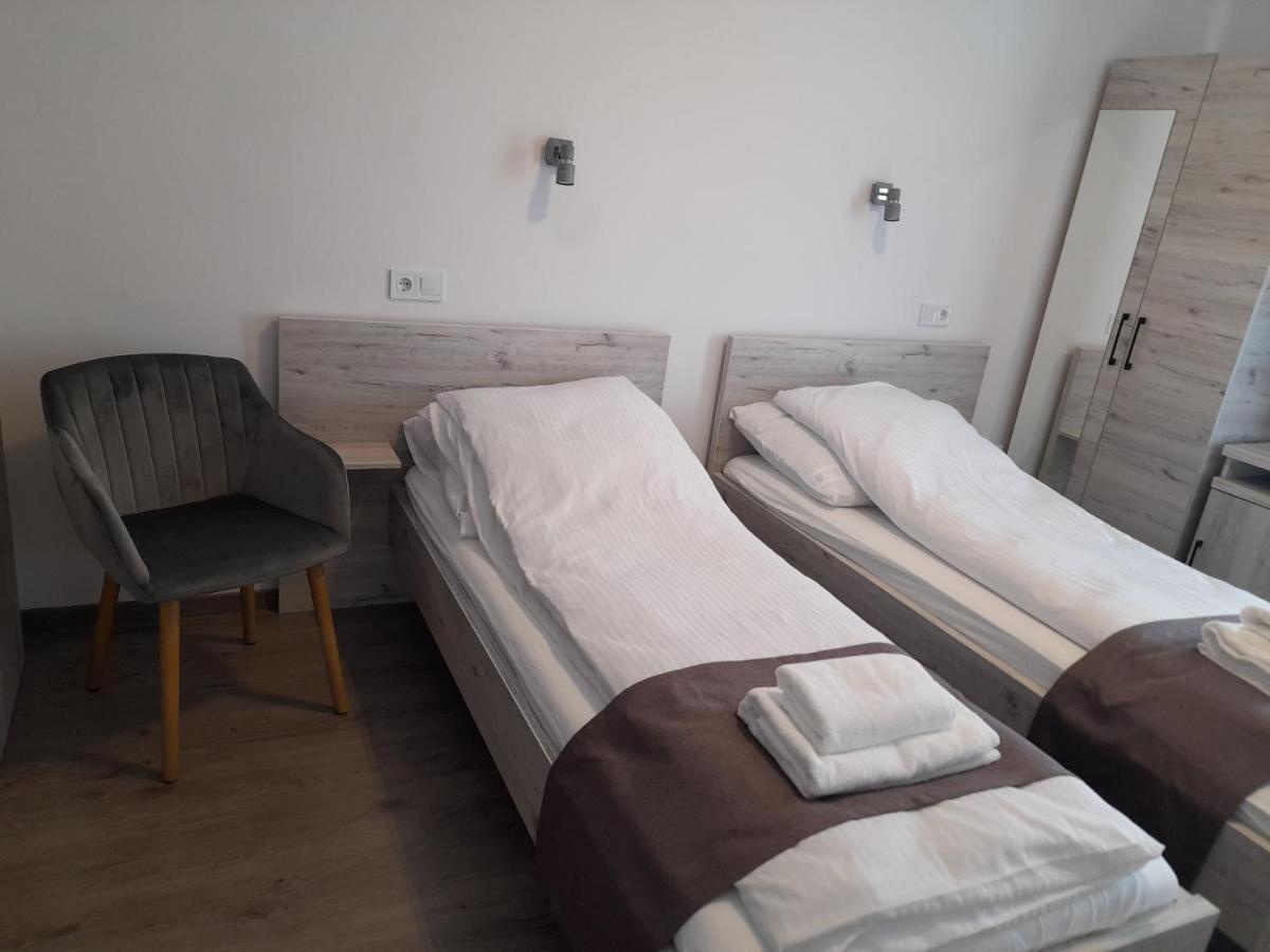 Orion Panzio Bed and Breakfast Hajdúszoboszló Exteriör bild